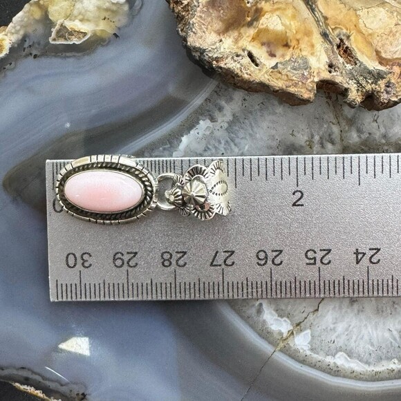Native American Sterling Silver Oval Pink Conch Decorated Pendant For Women - Picture 10 of 10